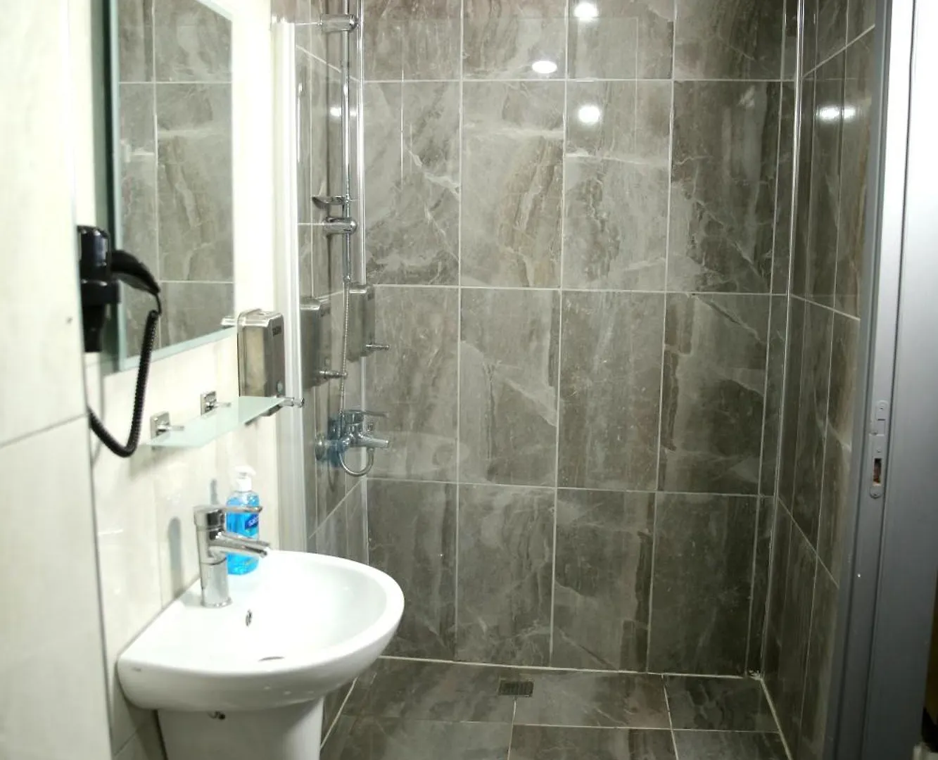 Minimalist Suit Otel Istanbul Turkey